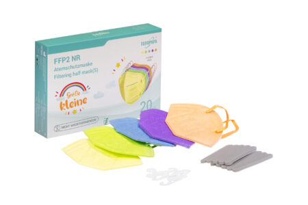 Europapa Kindermasken FFP2 Schachtel mit ausgepackten Masken in gelb, grün, blau, violet und orange davor ausgepackt mit Clips